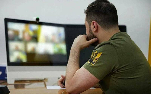 願原力與烏克蘭同在！ 澤連斯基穿「這件上衣」 他大讚:政治行銷真厲害