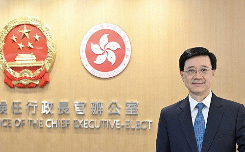 不好意思說他是被制裁的? 香港特首被禁出席APEC 中國 :他行程無法配合