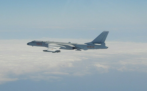 賀蔡總統就職6周年？解放軍14機擾台 轟-6累計10架次單月新高