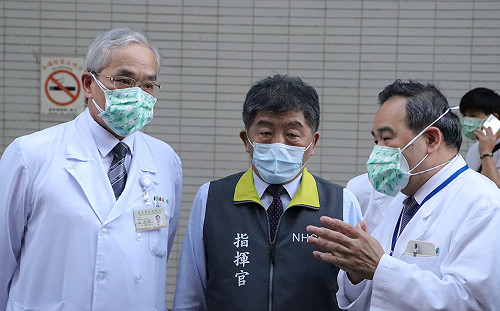 直播現場》居隔要改回「10 ＋7」？陳時中下午2：00說明