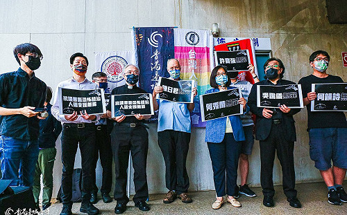 「黑警治港」港警逮補何韻詩等5人 吳叡人要蔡英文表態：開放政治庇護