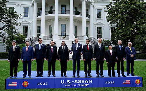東盟領導人齊訪白宮談印太戰略 中國冷回：不推進集團對抗