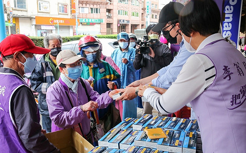 響應李翁月娥善舉 好心人捐贈200劑快篩試劑