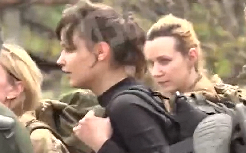 宛如《飢餓遊戲》! 俄公佈亞速鋼鐵廠投降影片 最美麗女兵赫然入鏡