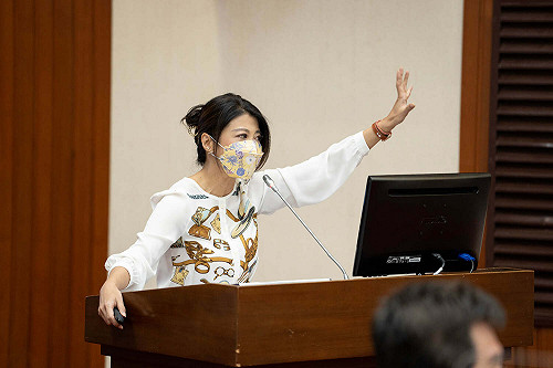 挺林父求「恩恩之死」真相 林楚茵批新北「玩法刁難」