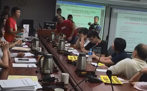 花敬群爆粗口 南鐵東移都委會衝突流會