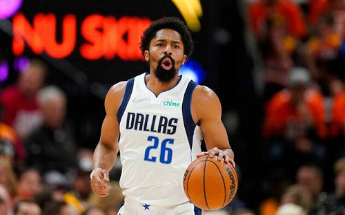 Dinwiddie談獨行俠出手太多三分