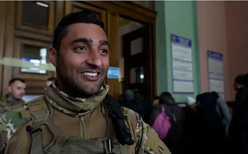 英國議員之子英勇襲俄軍坦克救隊友 俄威脅要軍事審判