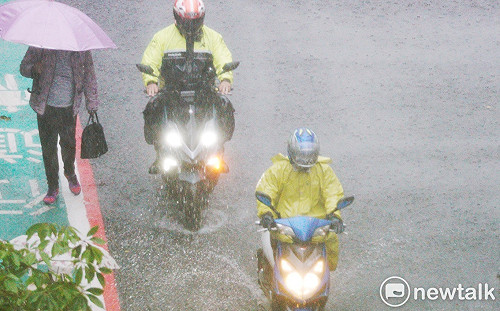 中南部多雨 中午高溫34°C出遊記得防曬