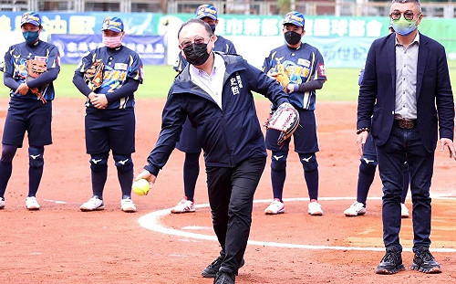 新世紀黃蜂上半季提前封后  史哲：把總冠軍留在高雄！