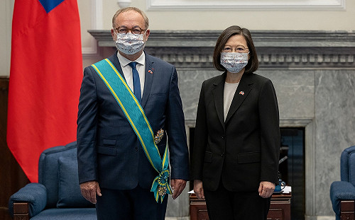 接見法國參議院訪團 蔡英文：期盼加速洽簽台歐雙邊投資協定