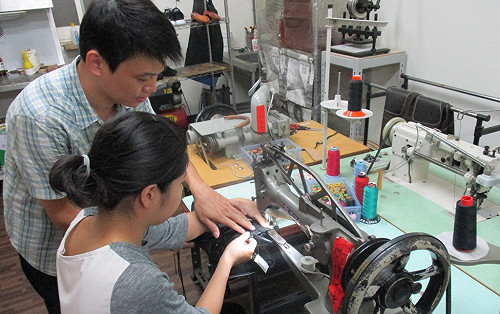 先別丟！中市府維修講堂再創舊包新生命
