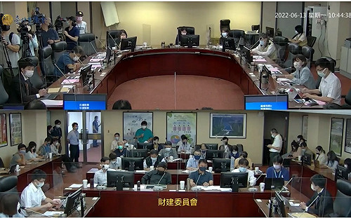 北市府網軍案炎上！幻想文大師「LovError」現身口吃發抖：怕被同事認出