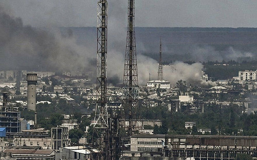 阿佐特化工廠戰鬥持續 盧甘斯克軍事局長：568人拒絕撤離