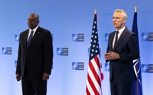 美防長奧斯汀 : 北約正處於「關鍵時刻」 將繼續支持烏克蘭