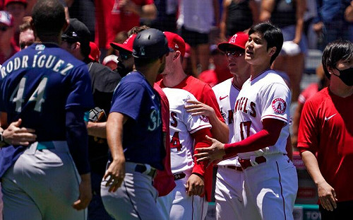 天使水手大亂鬥 共12人遭禁賽