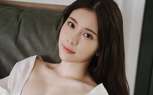 鄭家純「胸前開大洞」教瘦腰圍秘方！網歪樓：看錯部位了