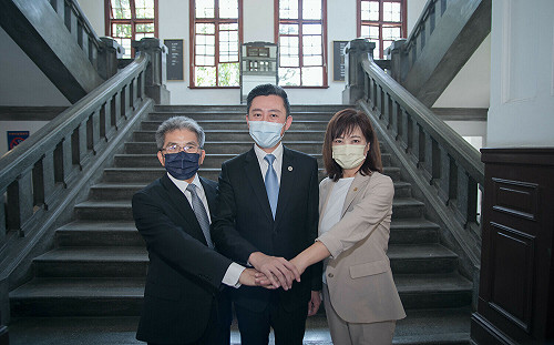 蘇揆已核定林智堅明天請辭 代理新竹市長人選為陳章賢