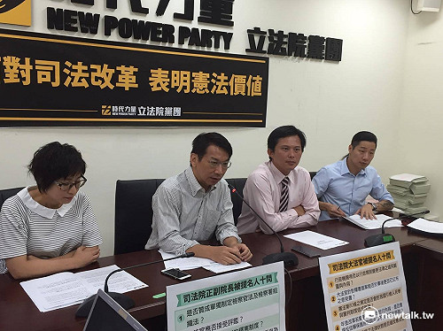 函釋排除7休1  黃國昌：跟黑箱課綱有何不同？