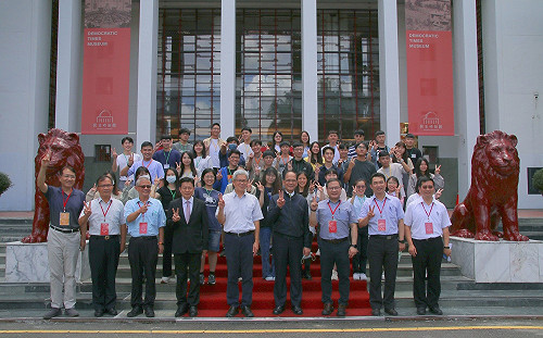 大專青年國會民主研習營霧峰開訓 游錫堃：助台灣鞏固民主