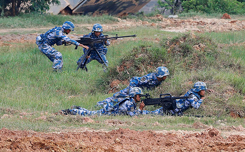 警告中國切勿｢高估自己｣ FBI局長：若侵台將是全球最恐怖商業破壞!