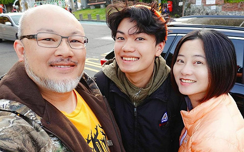 喜迎愛女第三天 趙小僑透露：哺乳比剖腹還痛！