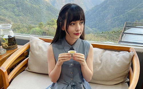 時隔2年半飛澳洲！黑嘉嘉「同框爸爸」曬溫馨合影：終於相聚了