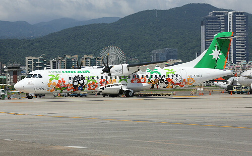 長榮轉任爭議持續延燒！空服員憂權益受損 民航局回應了