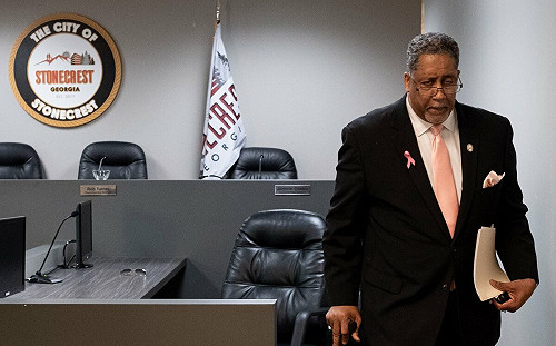 疫情救助金也偷？美喬治亞州市長挪用公款遭判刑 錢還拿去繳別墅房貸