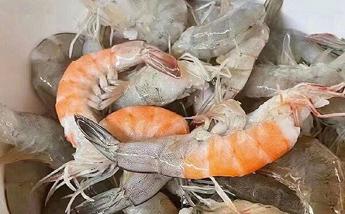 中國浙江連日飆高溫 網大驚：買活蝦回家竟被熱到熟 老闆笑到不行