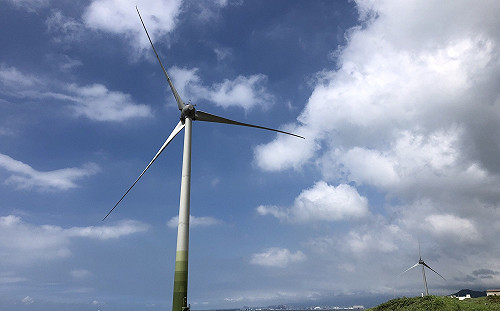 吳建忠觀點》政客網紅鬼月講鬼話！碳權引領商業訂單 獵巫污名「綠能」大反智