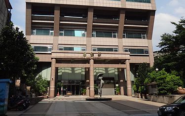 景氣影響 無薪假增60人13企業減少工時