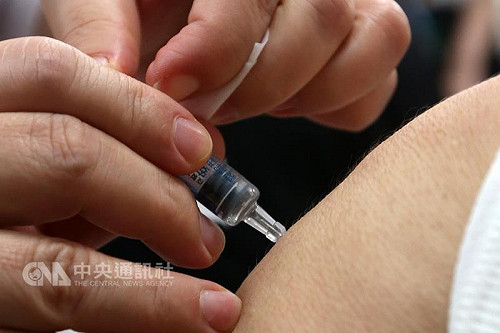 自費流感疫苗大缺貨 林全：先調公費疫苗使用