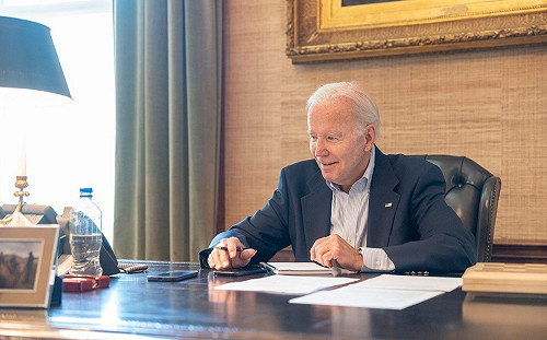 79歲拜登4劑都打BNT 拍影片報平安臉色略差