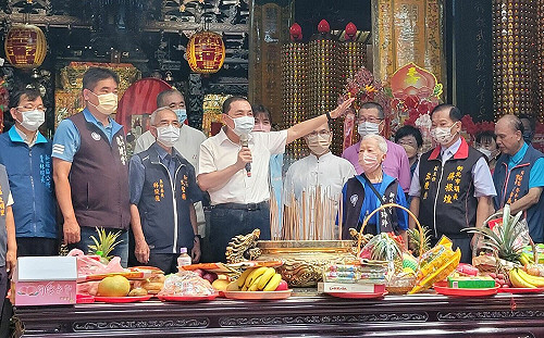 關聖帝君聖誕 新北市長侯友宜至新莊武聖廟參拜祈福