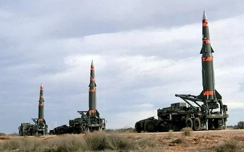 讓道給導彈? 裴洛西訪台 中國搞軍演威嚇 自己航班先受害