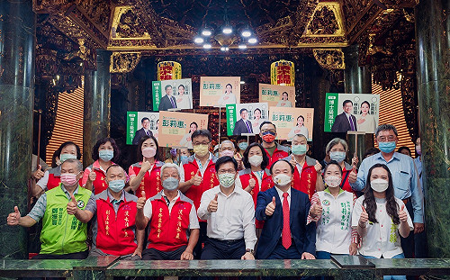 參拜新北淡水清水祖師廟 林佳龍談政績再拋辯論戰帖