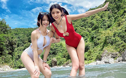 蘿拉「上空全裸」泡野溪溫泉！網暴動：跪求正面