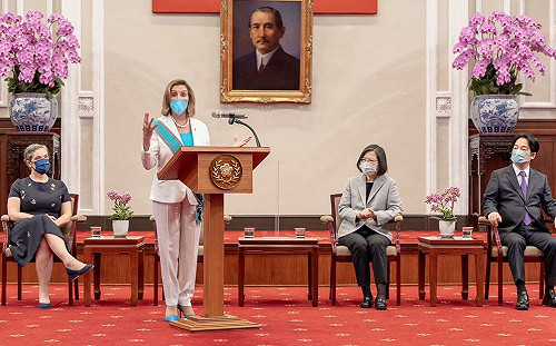 美中終須一戰？他曝裴洛西訪台放「大招」助美實施「勒脖戰略」