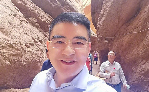 「首善」?「首騙」？豪賭裴洛西訪台就捐90%家產 他刪文不認帳微博翻車