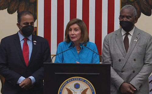 裴洛西訪日 跨海要求中國立即停止對台發射導彈