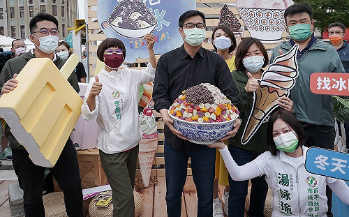 大港閱冰冰品市集嘉年華  陳其邁擔任一日店長