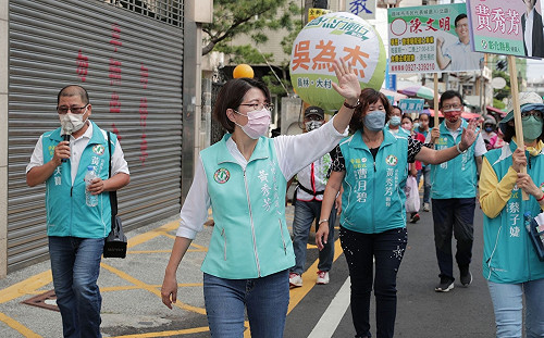母雞帶小雞員林市場掃街 黃秀芳：有回家的感覺