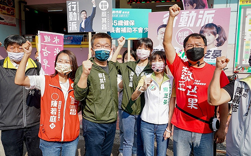 行動派＋跨黨派 蔡其昌合體泛綠參選人掃后里市場