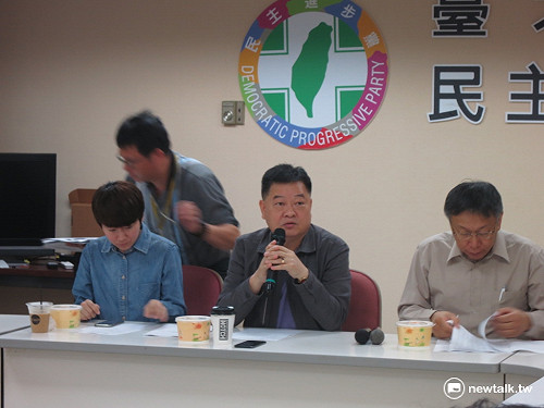 柯文哲赴綠議會黨團報告 爭取預算支持