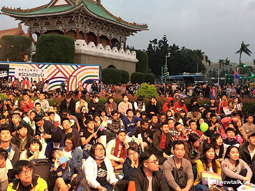 管仁健觀點》藝人為何敢挺同卻不敢挺台？