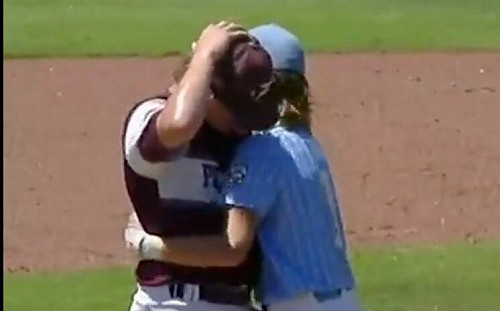 (影)哭了！美國少棒這一幕讓人感動