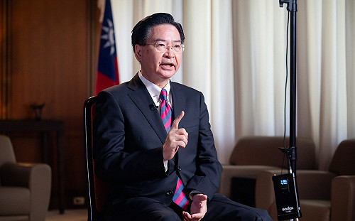 台人感同身受遭侵略痛苦 吳釗燮承諾台灣將助戰後重建：烏克蘭必勝