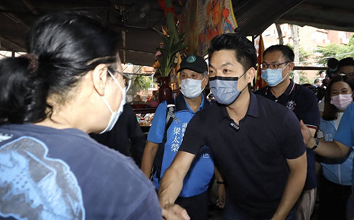 陳時中提「官職」回應「好大的官威」 蔣萬安諷：他可能比較少上網