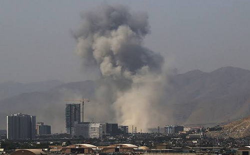 自殺炸彈客恐攻? 阿富汗首都一清真寺大爆炸 至少21人死亡